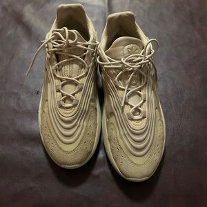 Adidas ozelia
